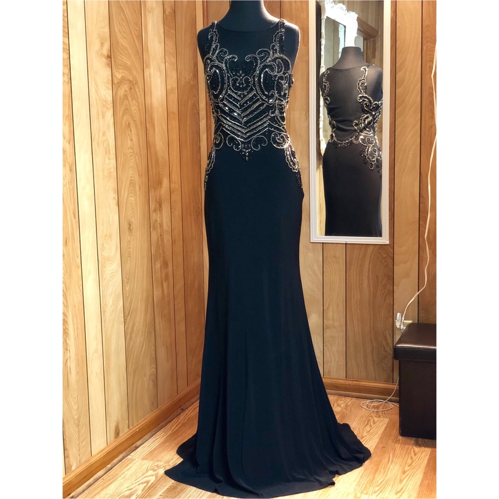 Formal Gown/ Prom Dress/ Homecoming Court Dress